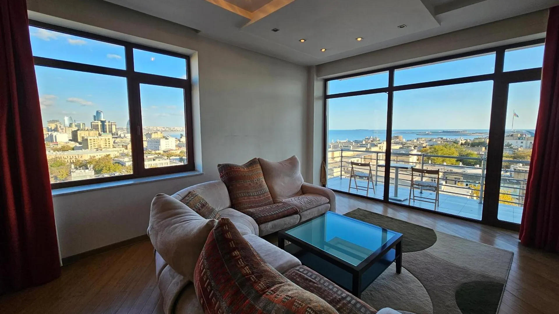 Apartment With Sea View Баку